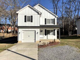 524 W Main St in Lincolnton, NC - Building Photo
