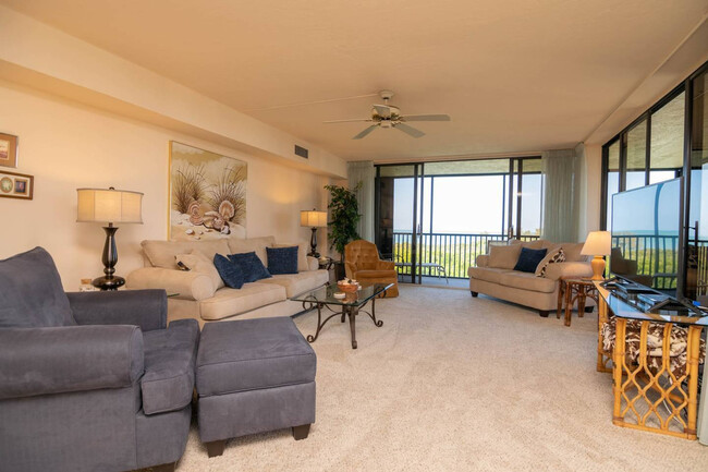 property at 11 Bluebill Ave