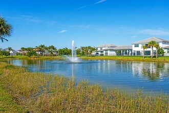 9684 Grey Flock Dr in Palm Beach Gardens, FL - Building Photo - Building Photo