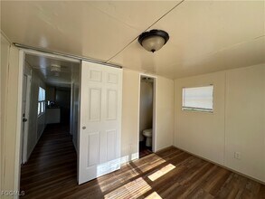 7849 Suncoast Dr in North Fort Myers, FL - Building Photo - Building Photo