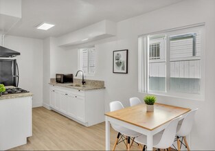 1646 J St in San Diego, CA - Building Photo - Building Photo