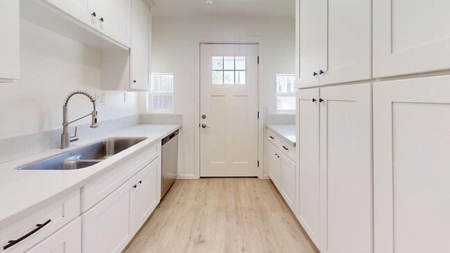 property at 628-630 Mira Mar Ave