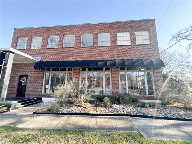 1300 W Main St in Waxahachie, TX - Building Photo - Building Photo