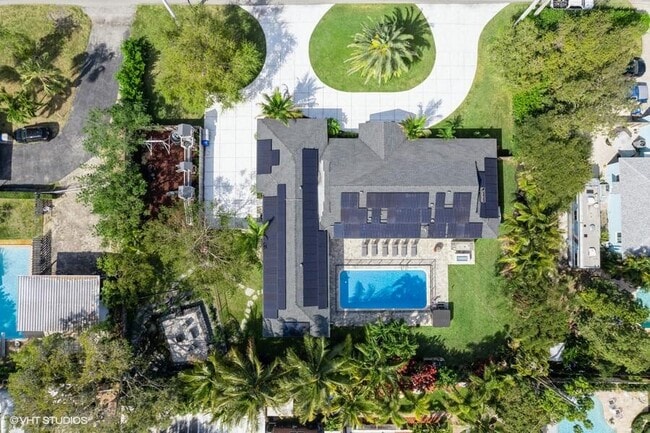 600 NE 4th St in Pompano Beach, FL - Building Photo - Building Photo