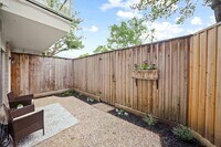 2601 Bellefontaine photo'