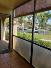 401 Pine Glen Ln in Greenacres, FL - Foto de edificio - Building Photo