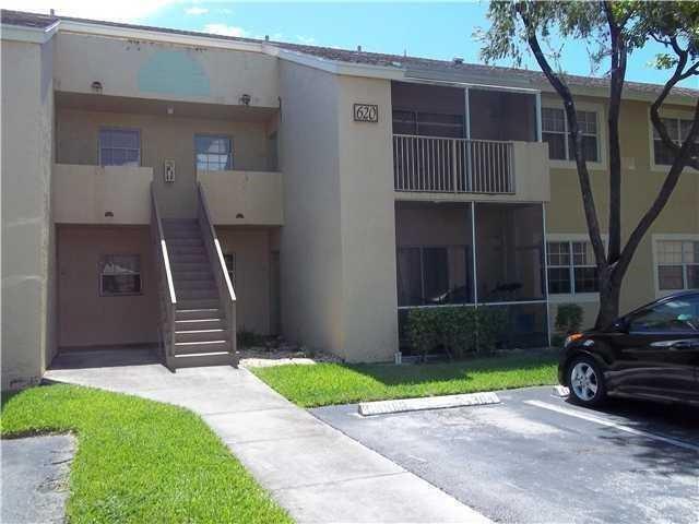 840 Cypress Park Way in Deerfield Beach, FL - Building Photo