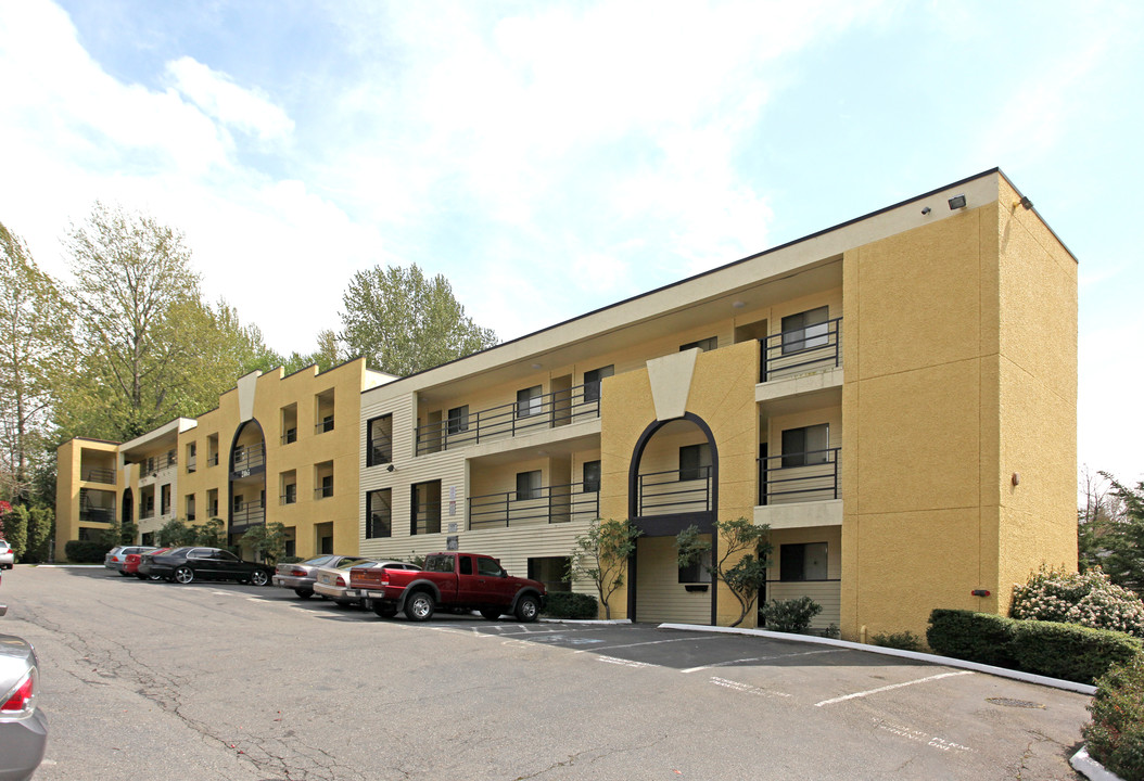 Harbor Gate Apartments in Des Moines, WA - Building Photo