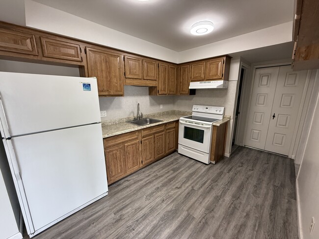 29720 City Center Dr in Warren, MI - Building Photo - Building Photo