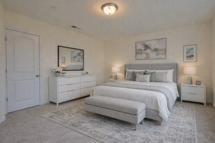 241 Holstein Dr in Hanover, PA - Building Photo