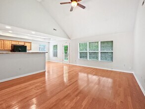 721 Chamberlain Manor Way in Knoxville, TN - Building Photo - Building Photo