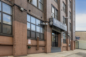 62 18th St in Brooklyn, NY - Foto de edificio - Building Photo