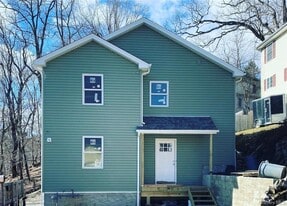 69 Schneider Ave in Highland Falls, NY - Building Photo