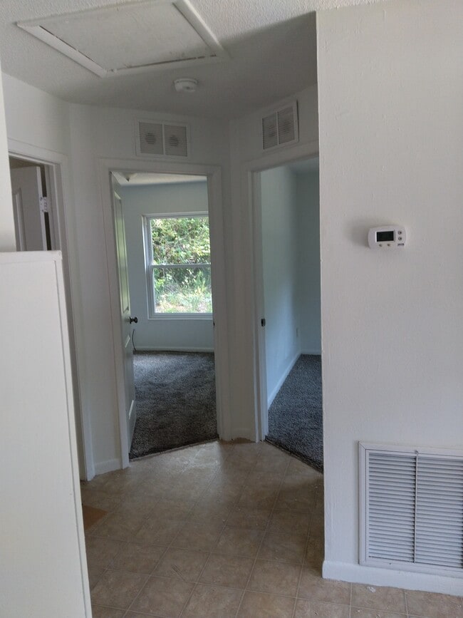 511 W Garrison Ave, Unit 1 in DeLand, FL - Foto de edificio - Building Photo