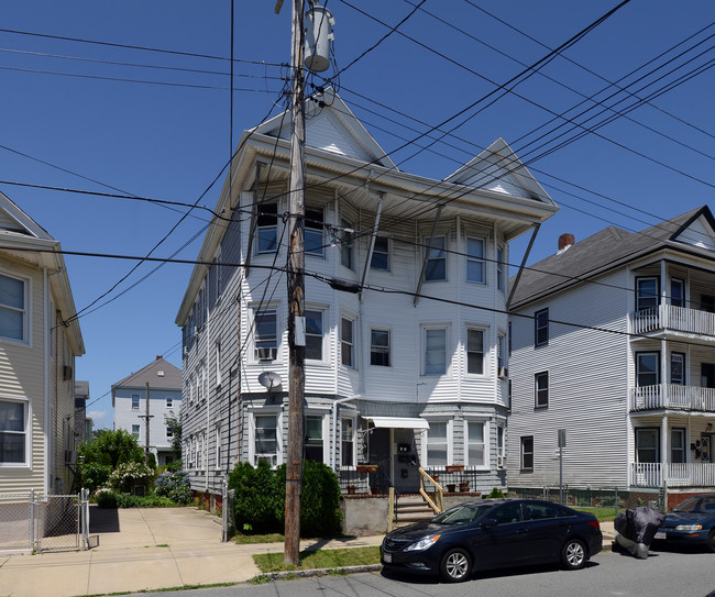 157 Hathaway St in New Bedford, MA - Foto de edificio - Building Photo