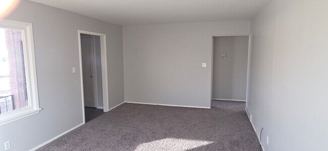 2411 N Logan Ave in Colorado Springs, CO - Building Photo - Building Photo