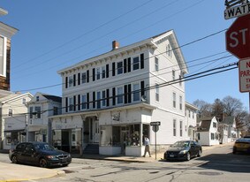 117 Water St in Stonington, CT - Foto de edificio - Building Photo