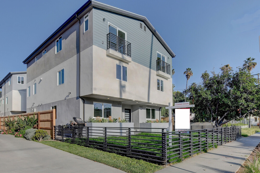 5056 N North Maywood Ave in Los Angeles, CA - Building Photo