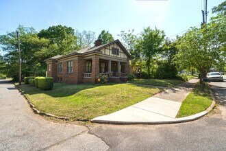 506 Mellview Ave SW in Atlanta, GA - Building Photo - Building Photo