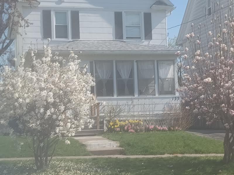 133 West Ave in East Rochester, NY - Building Photo