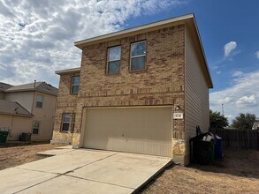 831 Lee Trevino in San Antonio, TX - Building Photo - Building Photo
