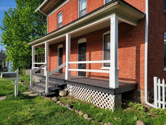 412 S Main St, Unit 1 in Vicksburg, MI - Building Photo - Building Photo