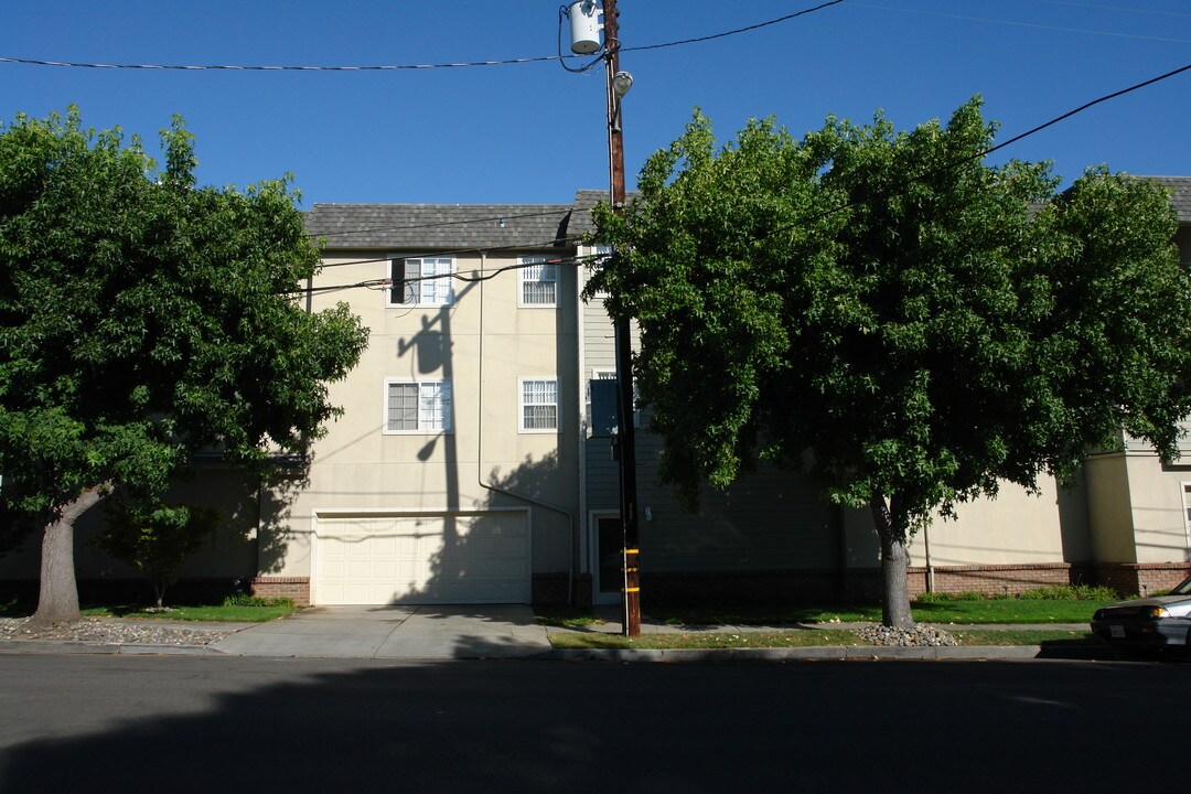 601 Ansel Rd in Burlingame, CA - Building Photo