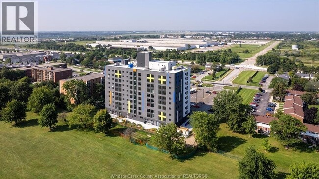 property at 3100 Meadowbrook Ln