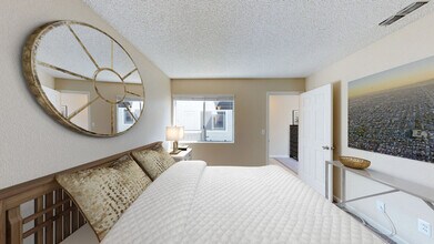 Crossroads in Concord, CA - Building Photo - Building Photo