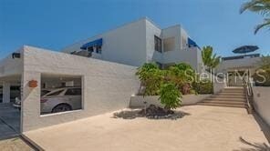 737 Bayport Wy, Unit D in Longboat Key, FL - Building Photo