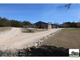 2809 Connell St in Kempner, TX - Building Photo