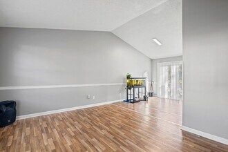 5626 Pine Gate Dr in Atlanta, GA - Building Photo - Building Photo