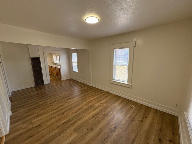 756 2nd Ave in Dinuba, CA - Building Photo - Building Photo