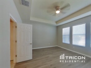 32531 Harmony Oaks Dr in Wesley Chapel, FL - Building Photo - Building Photo
