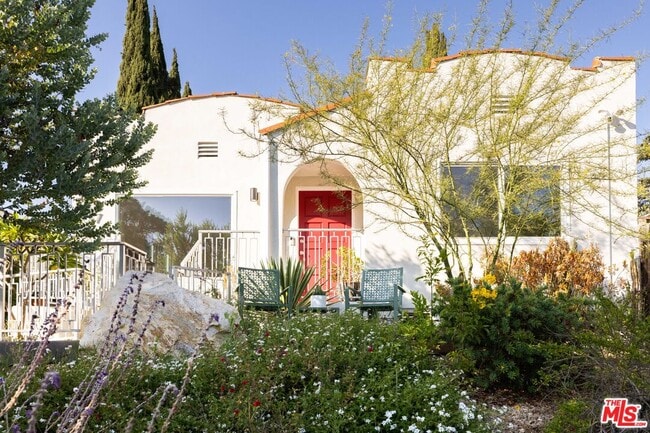 property at 3307 Madera Ave