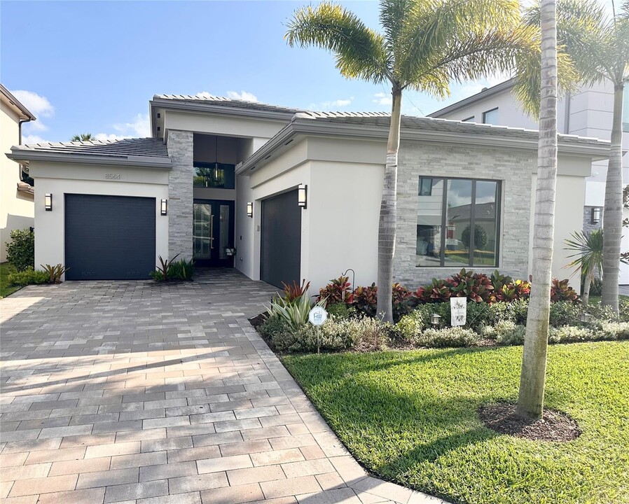 8564 Swinley Forest Way in Boca Raton, FL - Building Photo