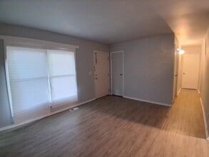 804 Knollcrest Dr in Danville, IL - Building Photo - Building Photo