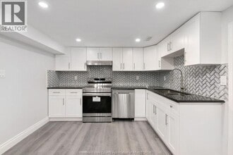 730 Cabana Road W in Windsor, ON - Building Photo - Building Photo