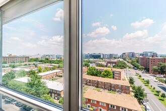 301 M St SW in Washington, DC - Building Photo - Building Photo