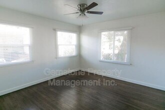 6203 Mesita Dr in San Diego, CA - Building Photo - Building Photo