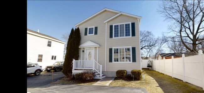 12 B Chester Rd in North Reading, MA - Foto de edificio - Building Photo