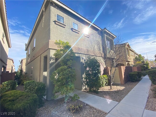 9637 Greensburg Ave in Las Vegas, NV - Building Photo - Building Photo