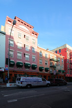 123-125 Mulberry St in New York, NY - Building Photo - Building Photo