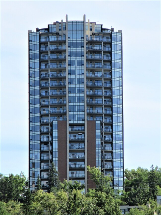 10035 Saskatchewan Dr in Edmonton, AB - Building Photo - Building Photo