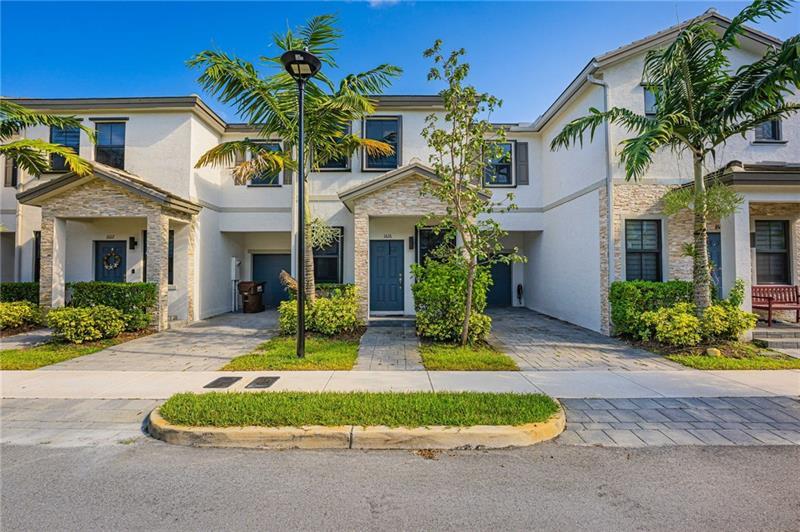 1616 SW 28th St in Fort Lauderdale, FL - Building Photo