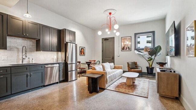 310 N Rampart St in New Orleans, LA - Building Photo - Building Photo