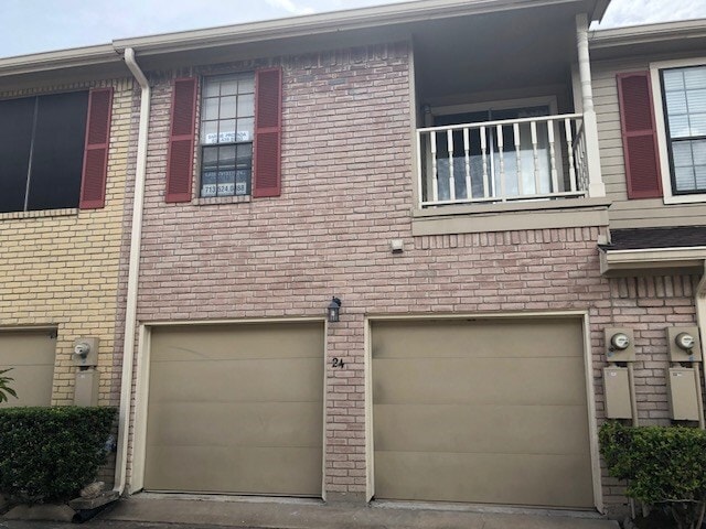 property at 7350 Kirby Dr