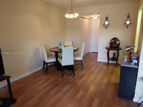 206 Sheffield I in West Palm Beach, FL - Building Photo - Building Photo