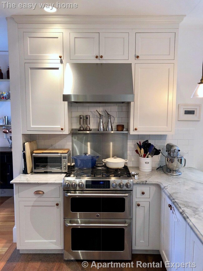 84 Hudson St, Unit #1 in Somerville, MA - Building Photo - Building Photo