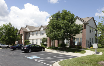 Randall Village in Crystal Lake, IL - Foto de edificio - Building Photo